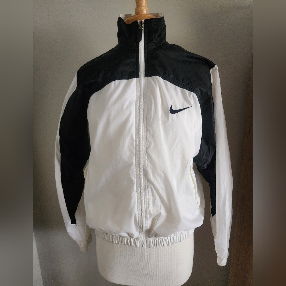 Nike windbreaker size S